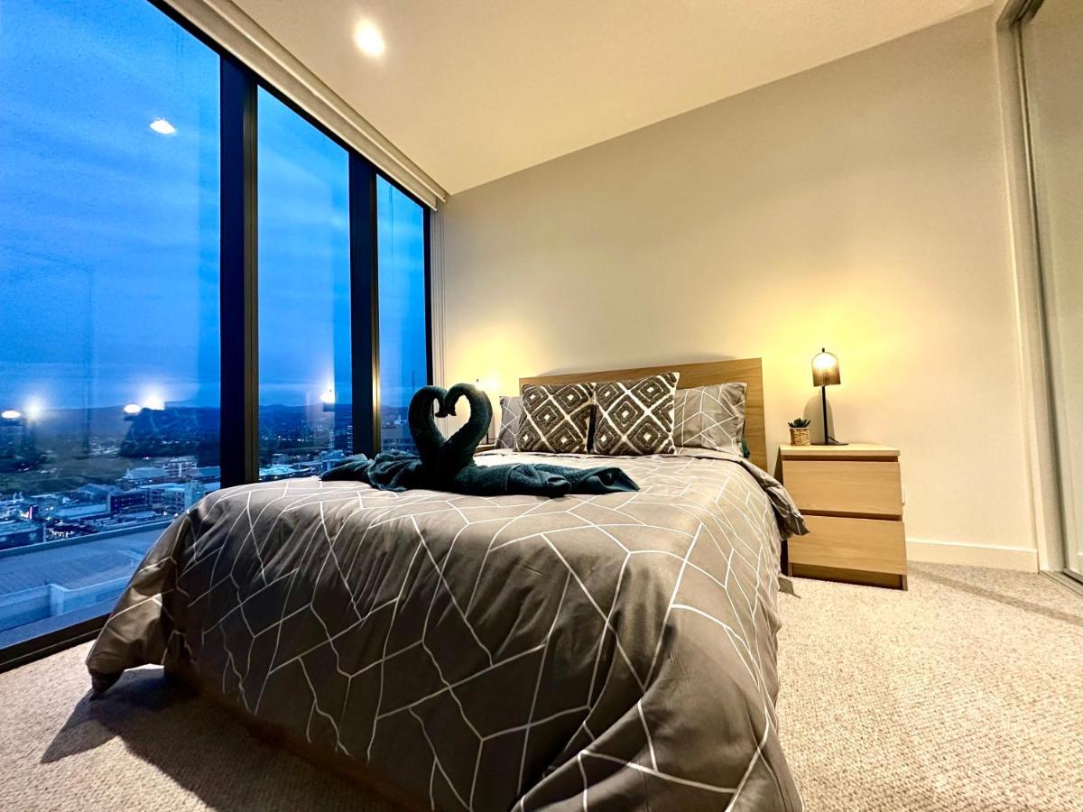 Luxury 1 Bedroom Apartment In Adelaide Cbd - 1 Minute Walk To Rundle Mall - Free Wifi & Netflix Ngoại thất bức ảnh